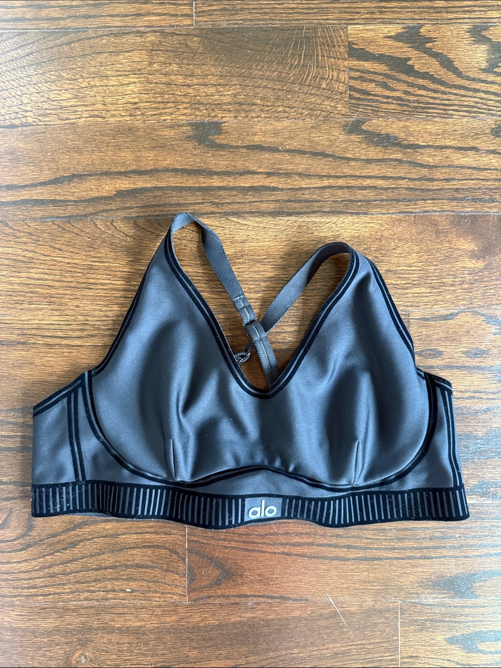 ALO Yoga Black V-Neck Strappy Sports Bra